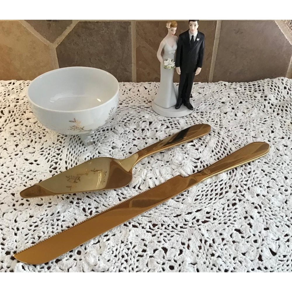 Weddingstar Cake Topper Lefton China Bowl Einsley Gold Tone Knife and Server Set